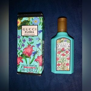 Gucci Flora Gorgeous Jasmine Eau de Parfum Mini  5ml (0.16 Fl. Oz.)